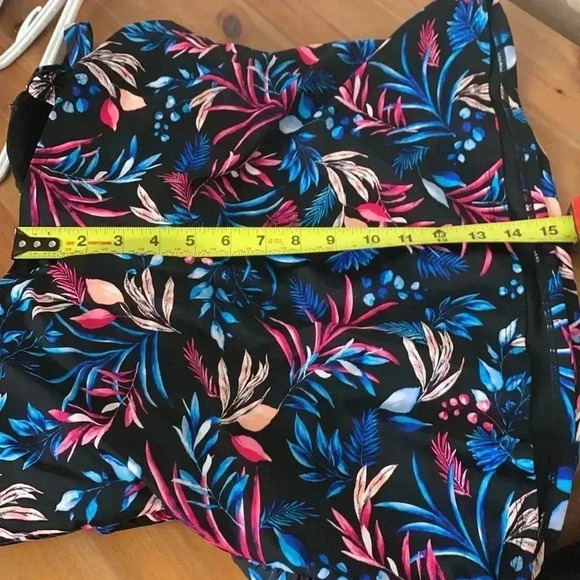 Christina  Tankini Top, Adjustable Straps, Colourful Size 18 - Picture 5 of 9